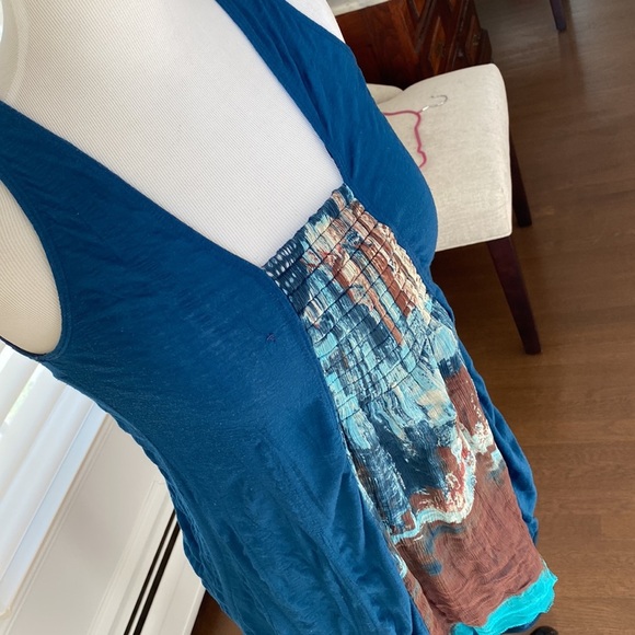 Save The Queen - Sleeveless Top - Picture 3 of 15